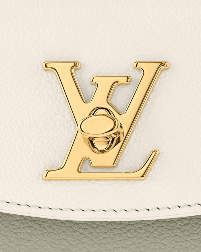 Louis Vuitton19