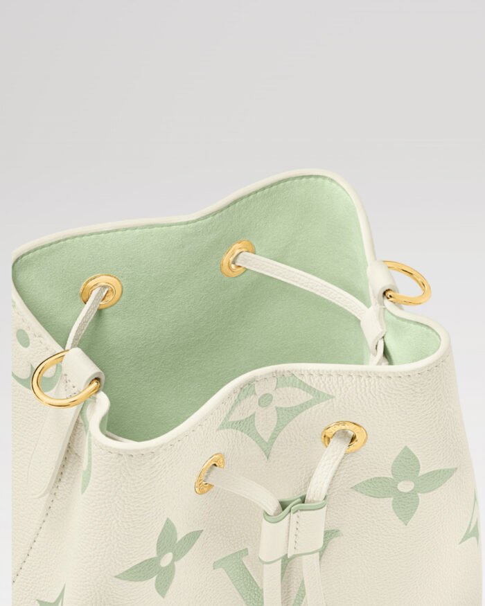 louis vuitton neonoe bb M24048 PM1 Back view5